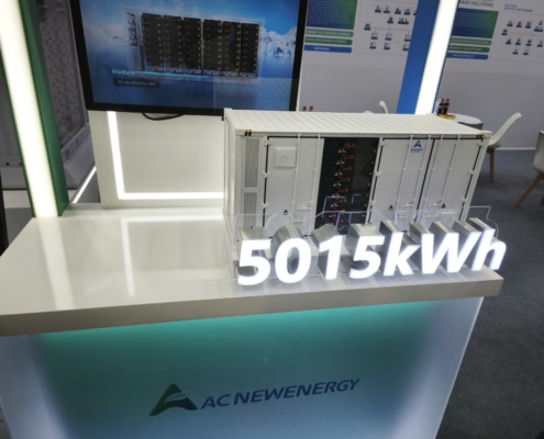 Großspeicher für Gewerbe und Industrie Großspeicher für Gewerbe und Industrie