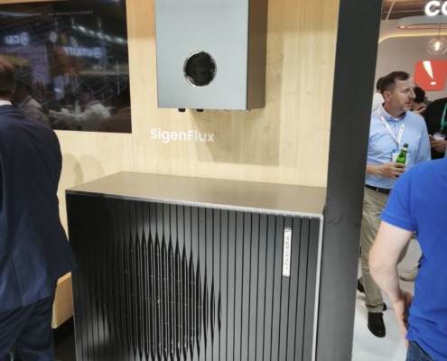 Komplettsysteme verbinden Photovoltaik, Stromspeicher und Energiemanagement Komplettsysteme verbinden Photovoltaik, Stromspeicher und Energiemanagement